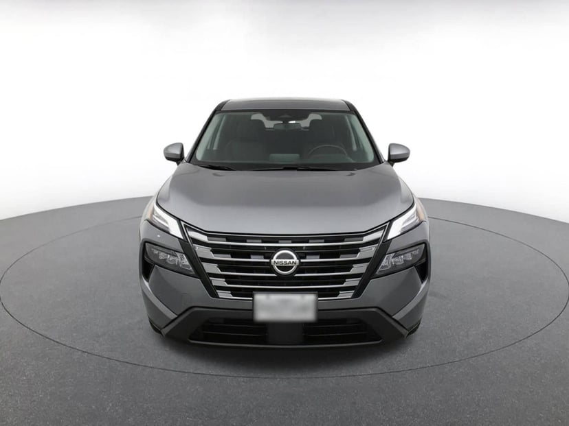 2025 Nissan Rogue - Image 2