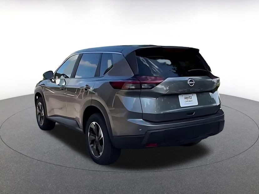 2025 Nissan Rogue - Image 9