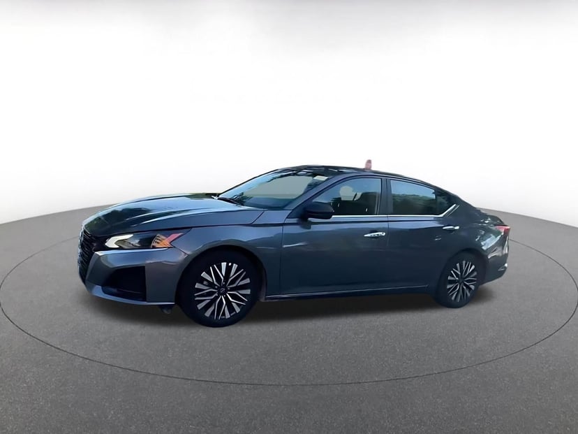 2025 Nissan Altima - Image 6