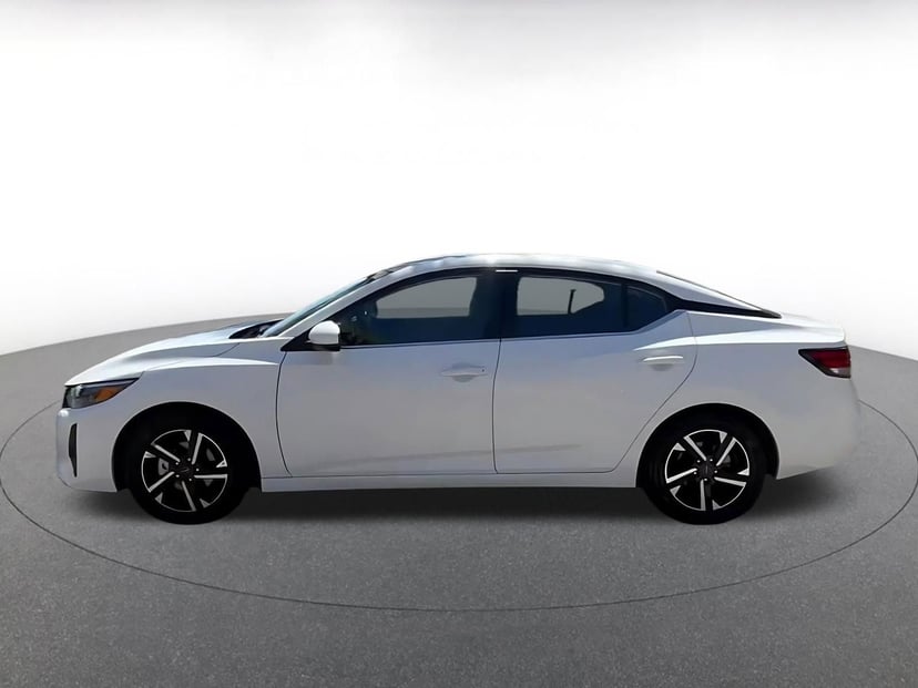 2025 Nissan Sentra - Image 8