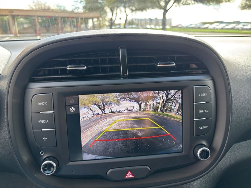 2025 Kia Sportage - Image 21