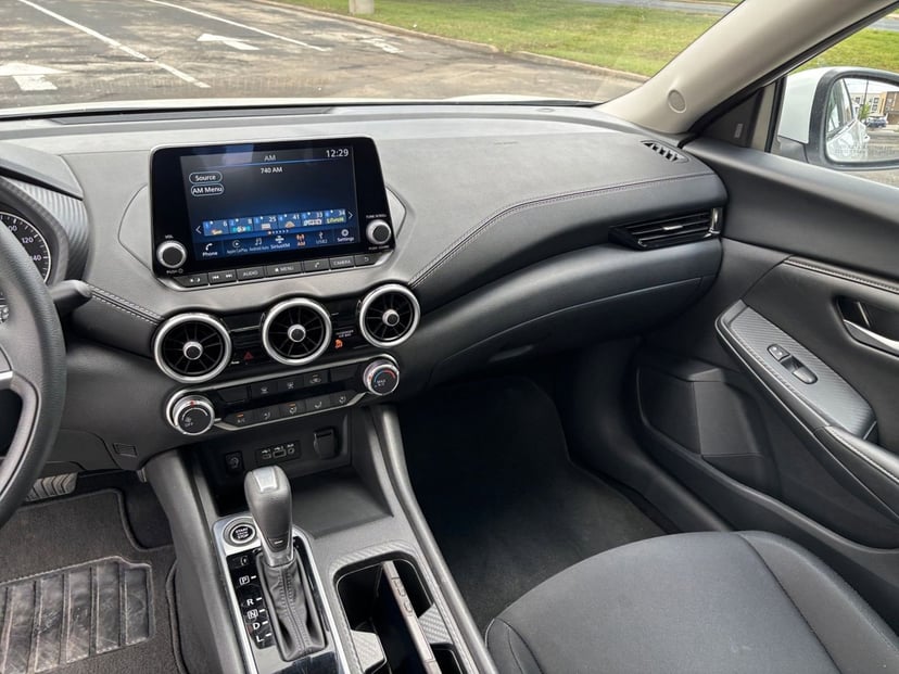 2025 Nissan Sentra - Image 30
