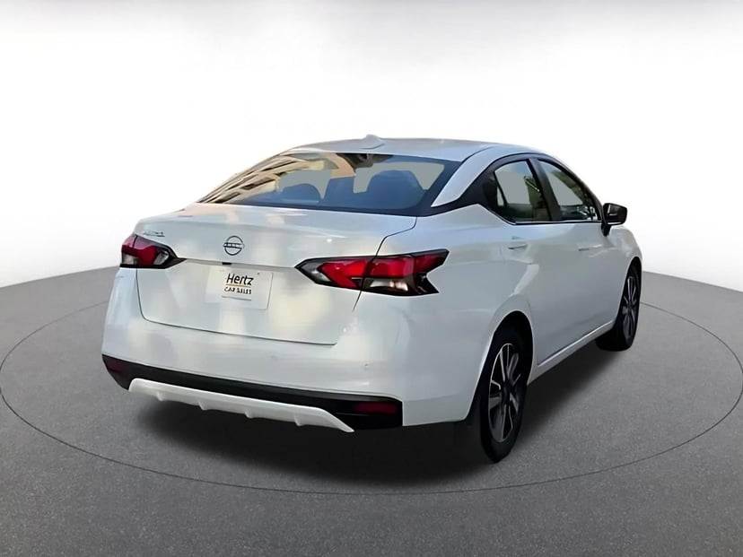 2025 Nissan Versa - Image 11