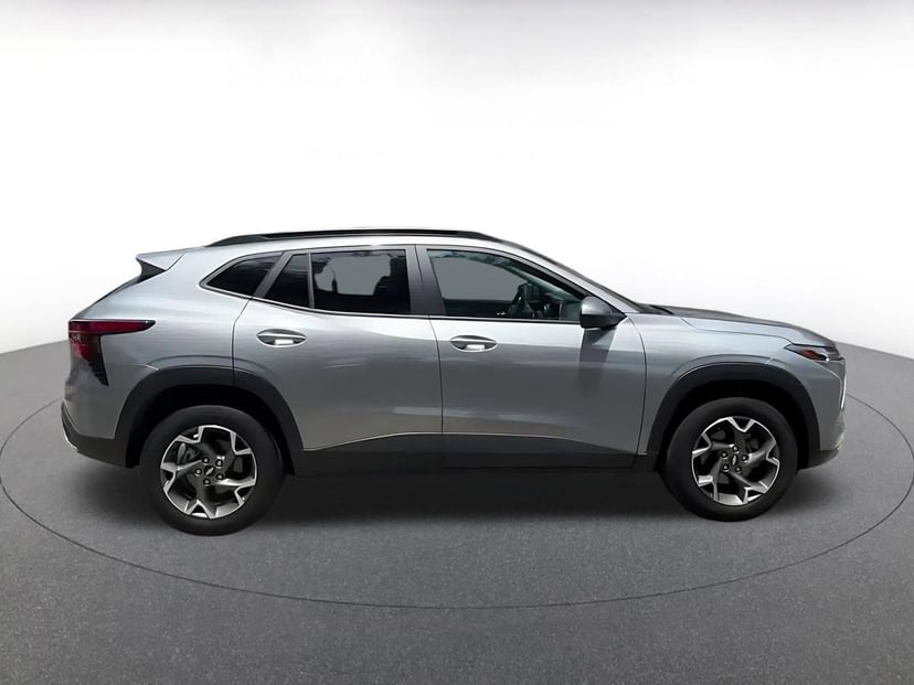 2025 Chevrolet Trax - Image 16