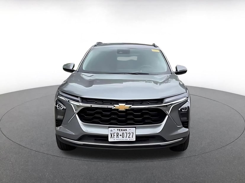2025 Chevrolet Trax - Image 5