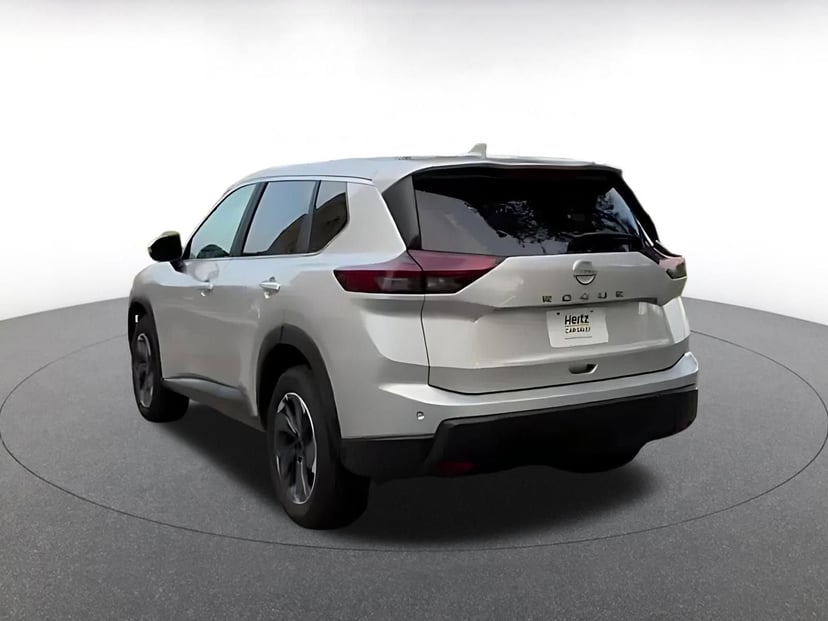 2025 Nissan Rogue - Image 10