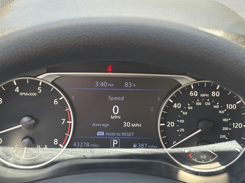 2025 Nissan Altima - Image 35