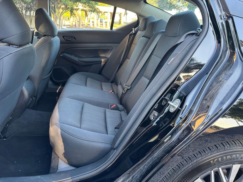 2025 Nissan Altima - Image 21