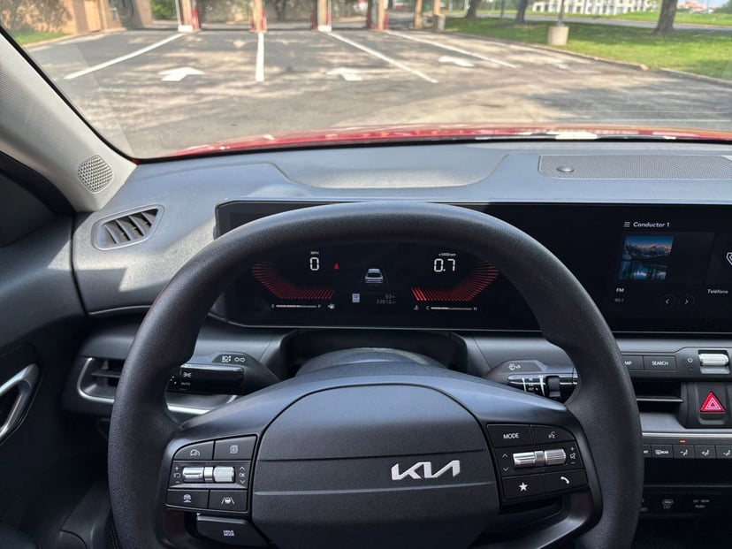 2025 Kia K4 - Image 29