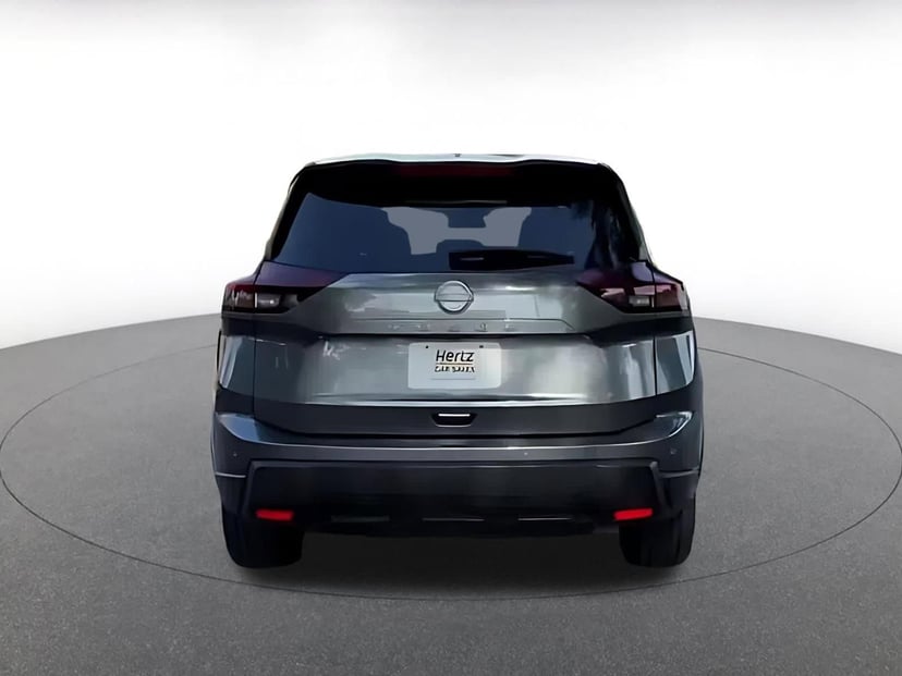 2025 Nissan Rogue - Image 10