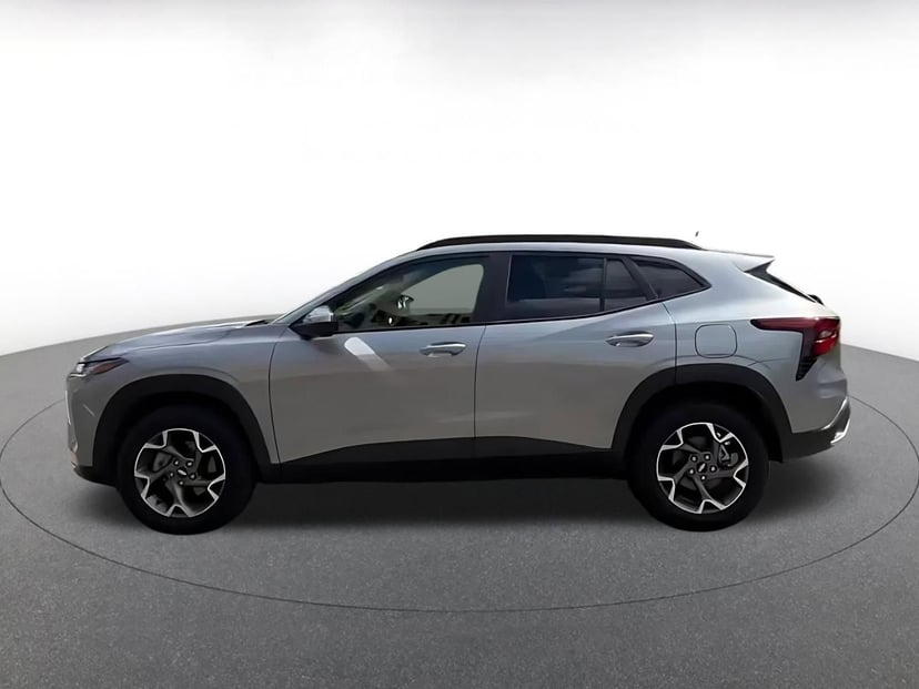 2025 Chevrolet Trax - Image 8