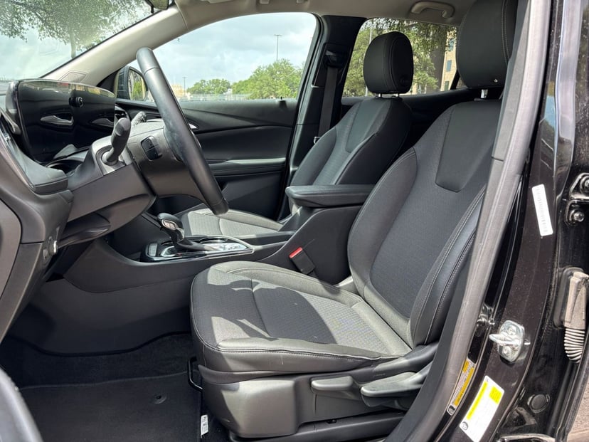 2025 Buick Encore GX - Image 13