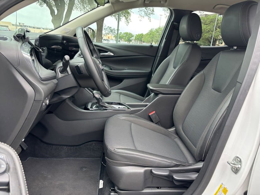 2025 Buick Encore GX - Image 22