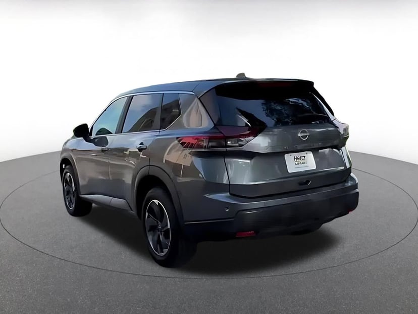 2025 Nissan Rogue - Image 9
