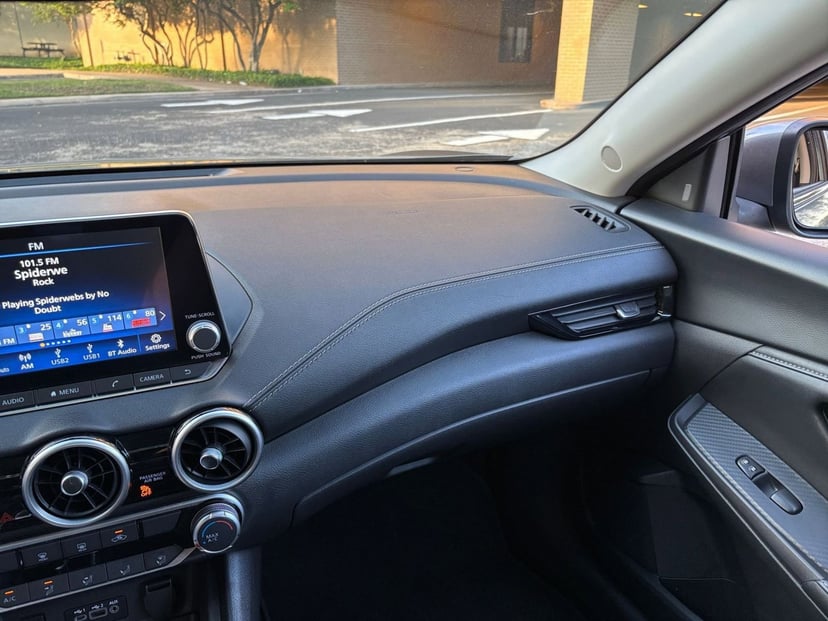 2025 Nissan Sentra - Image 30