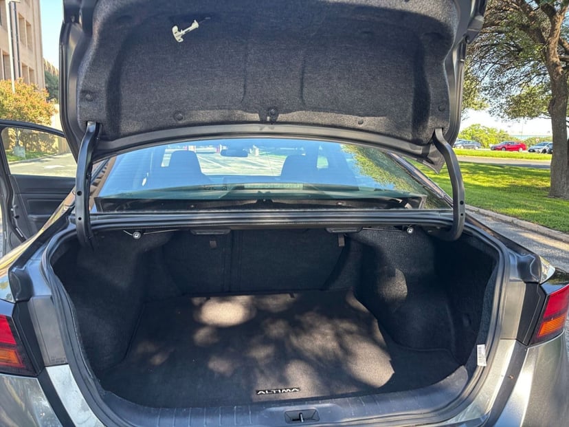 2025 Nissan Altima - Image 26
