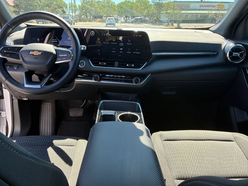 2025 Chevrolet Equinox - Image 28