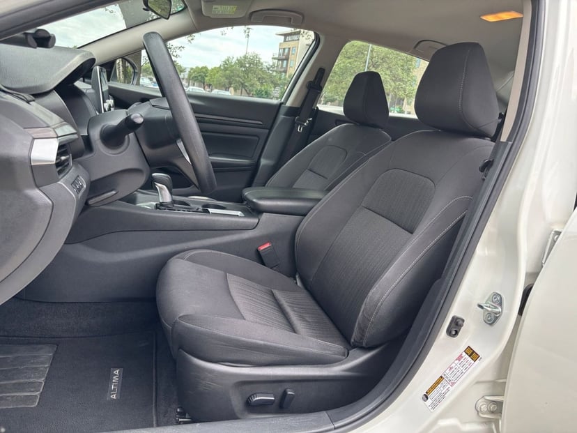 2025 Nissan Altima - Image 22