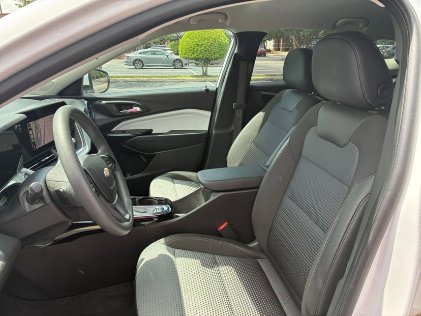 2025 Chevrolet Trax - Image 21