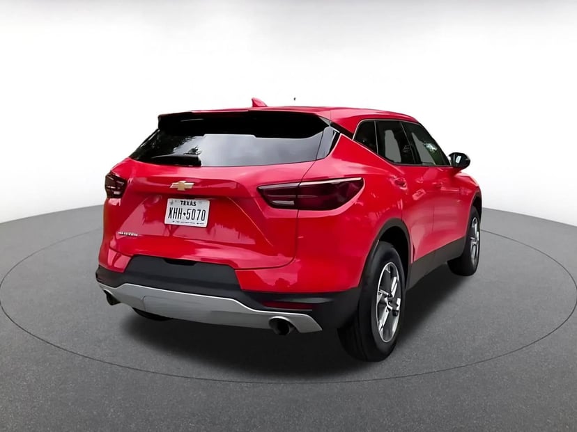 2025 Chevrolet Blazer - Image 13