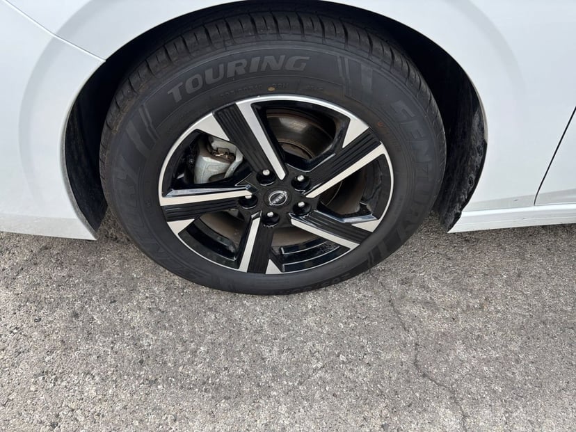 2025 Nissan Sentra - Image 25
