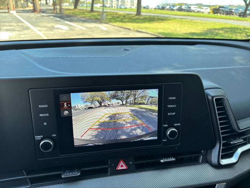 2025 Kia Sportage - Image 20