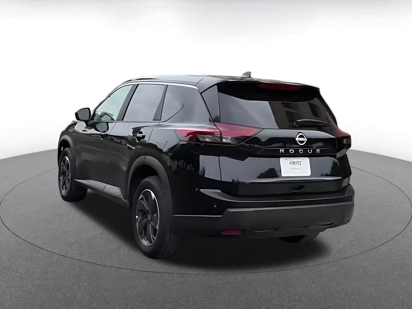 2025 Nissan Rogue - Image 11