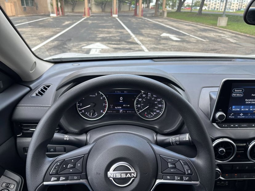 2025 Nissan Sentra - Image 29