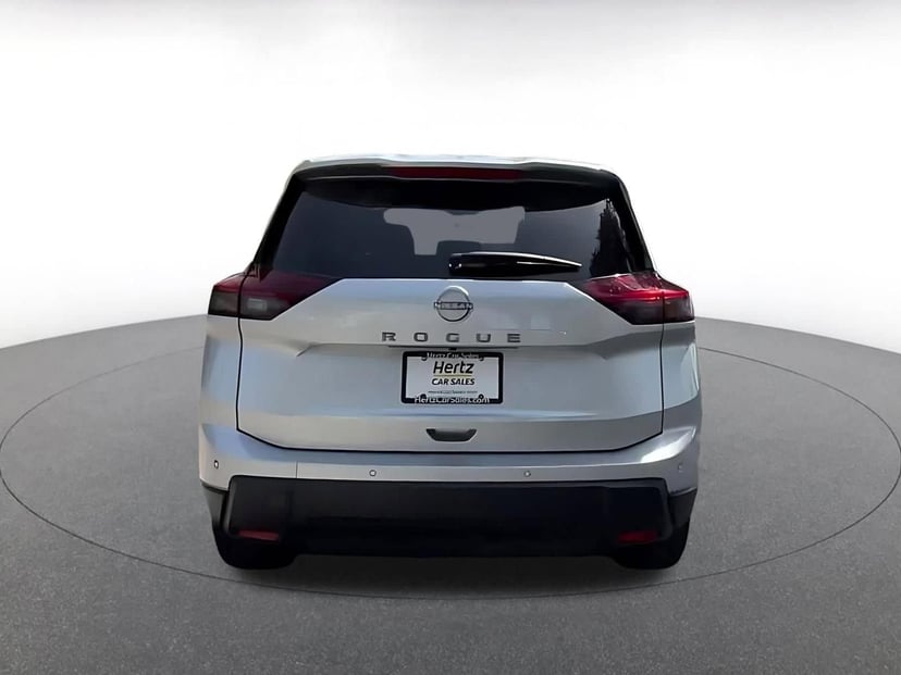 2025 Nissan Rogue - Image 10
