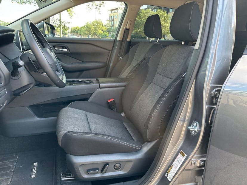 2025 Nissan Rogue - Image 18