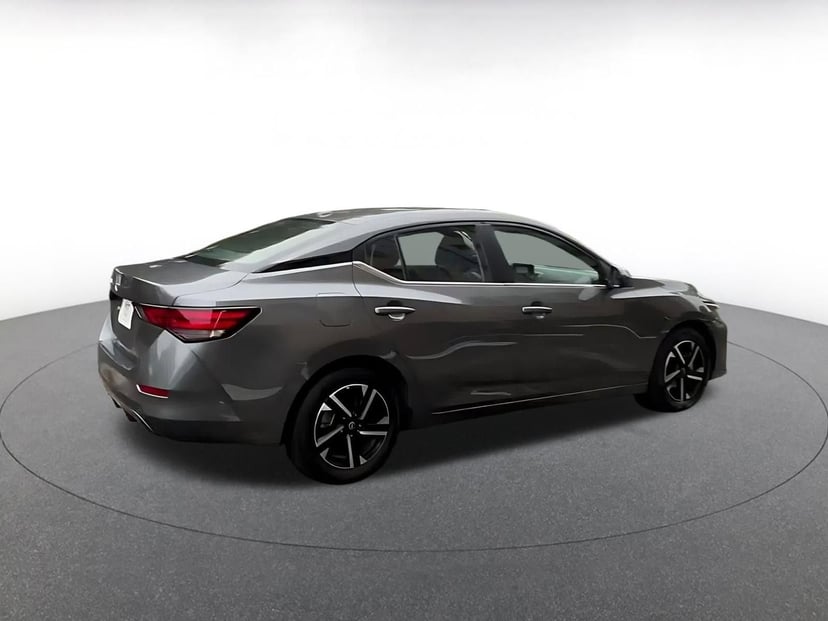 2025 Nissan Sentra - Image 13