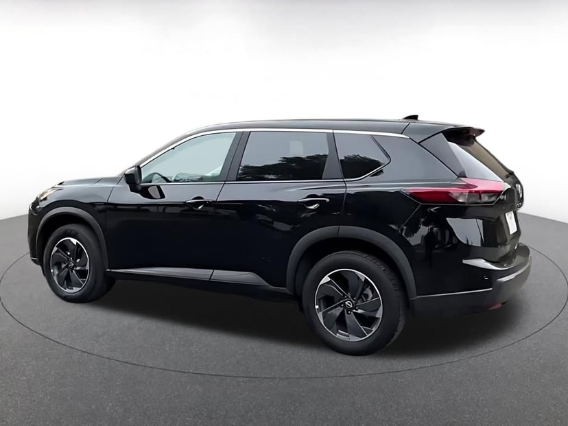 2025 Nissan Rogue - Image 10