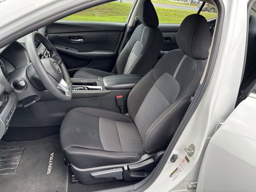 2025 Nissan Sentra - Image 31