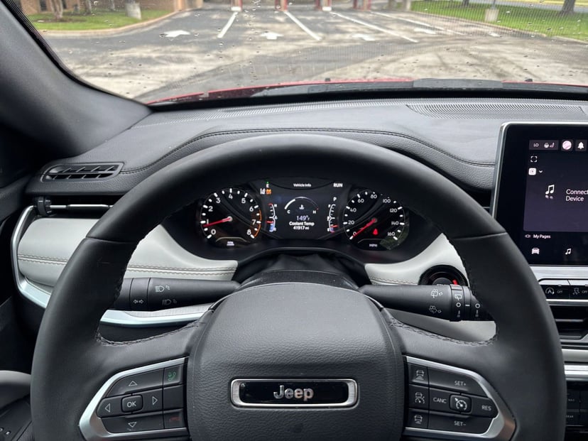 2025 Jeep Compass - Image 29