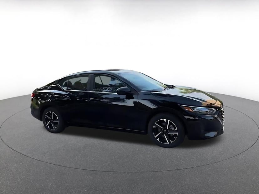 2025 Nissan Sentra - Image 2