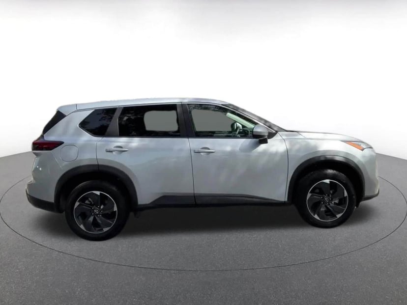 2025 Nissan Rogue - Image 13