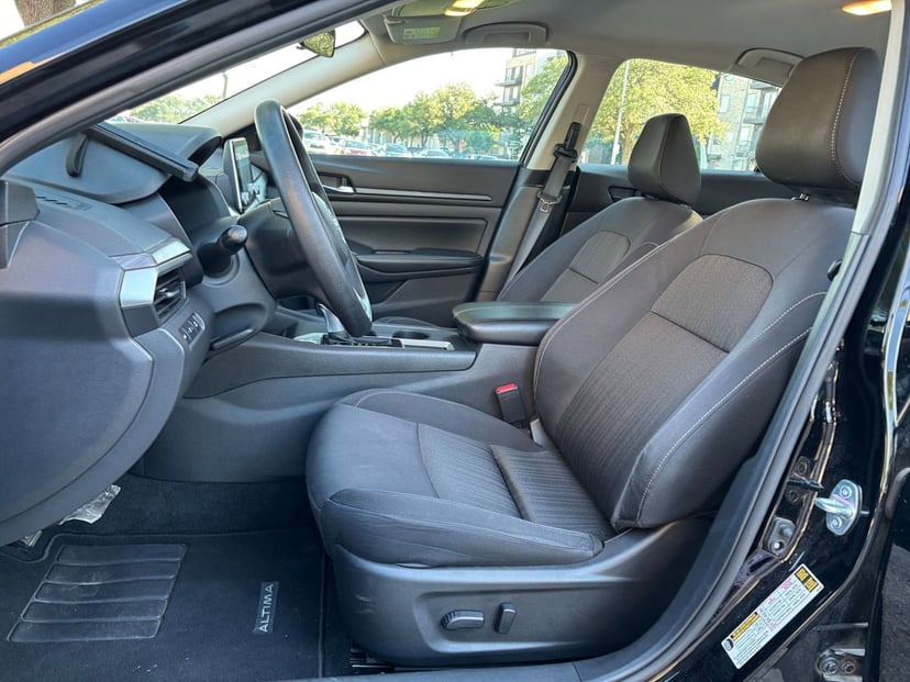 2025 Nissan Altima - Image 22