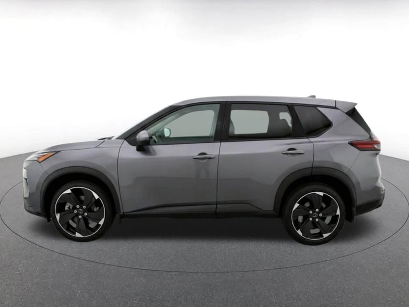 2025 Nissan Rogue - Image 4