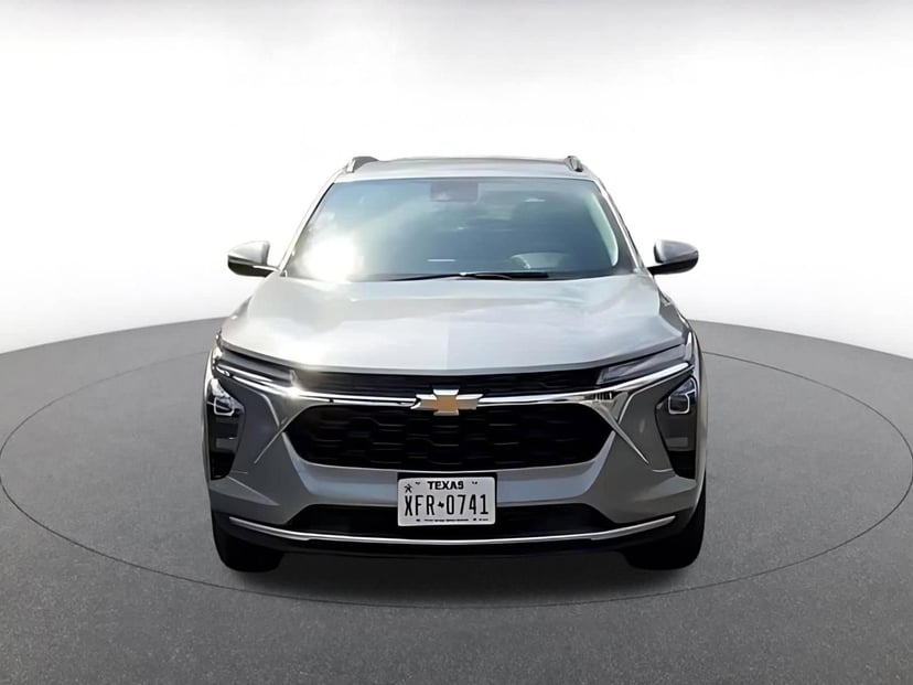 2025 Chevrolet Trax - Image 5