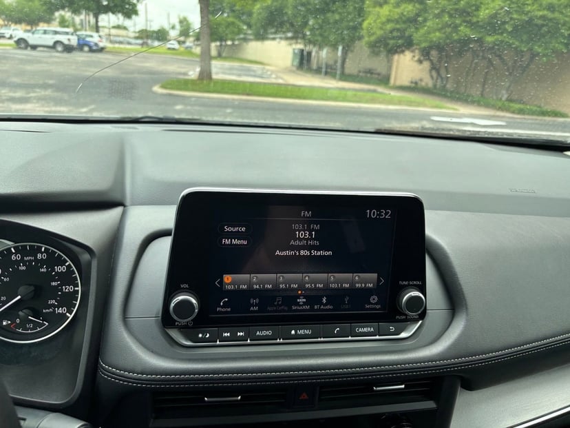 2025 Nissan Rogue - Image 17