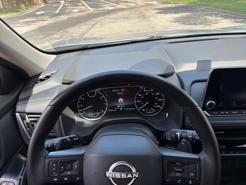 2025 Nissan Rogue - Image 24