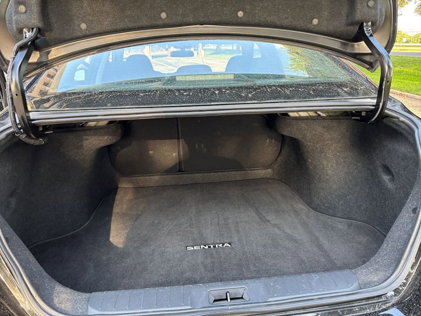 2025 Nissan Sentra - Image 26