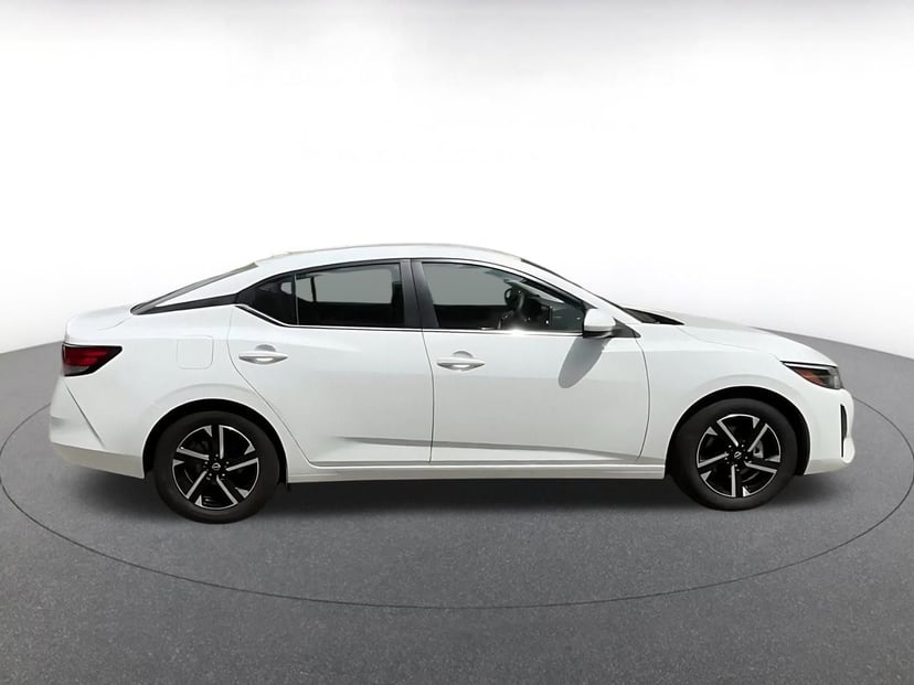 2025 Nissan Sentra - Image 16