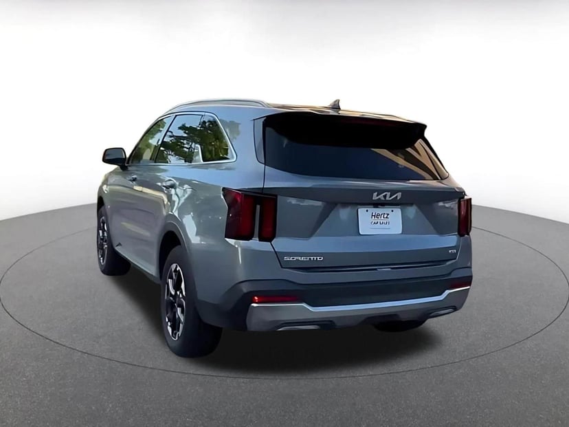 2024 Kia Sorento - Image 11