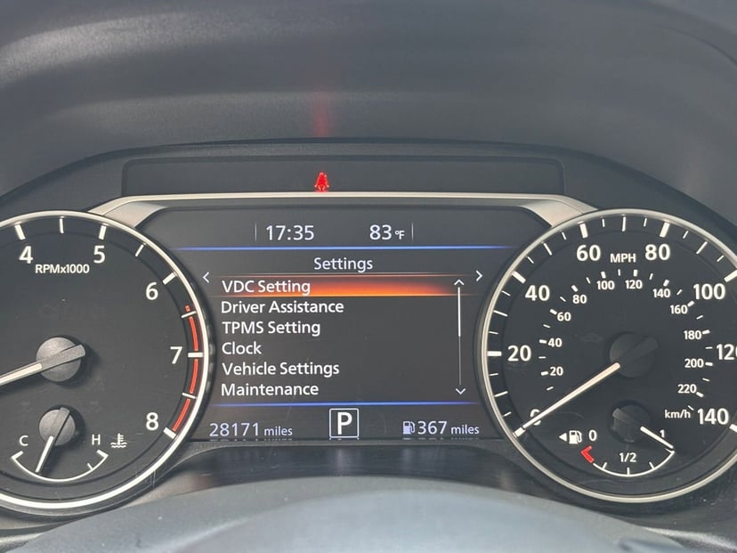 2025 Nissan Altima - Image 35