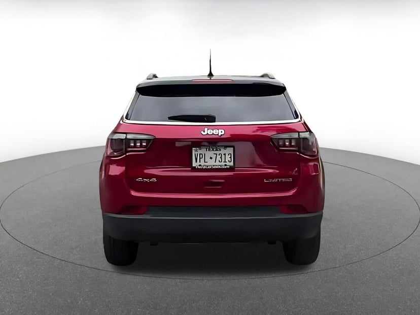 2025 Jeep Compass - Image 11