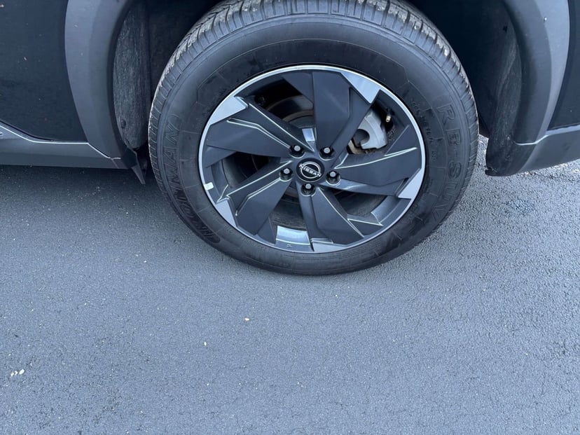 2025 Nissan Rogue - Image 25