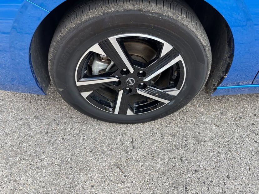 2025 Nissan Sentra - Image 25