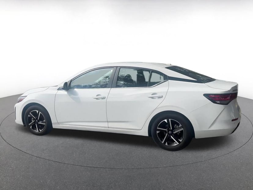 2025 Nissan Sentra - Image 10