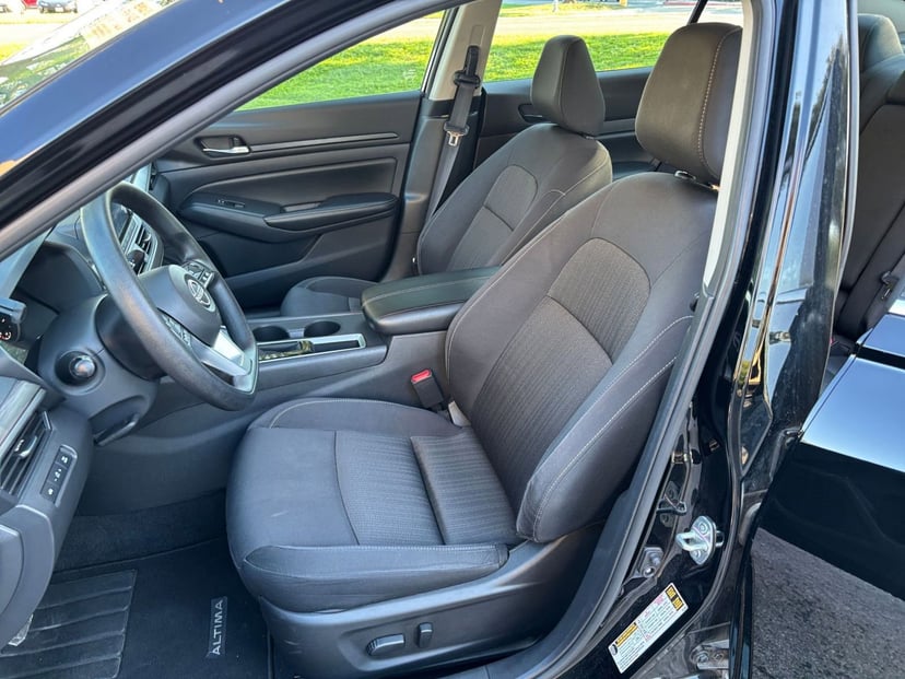 2025 Nissan Altima - Image 31